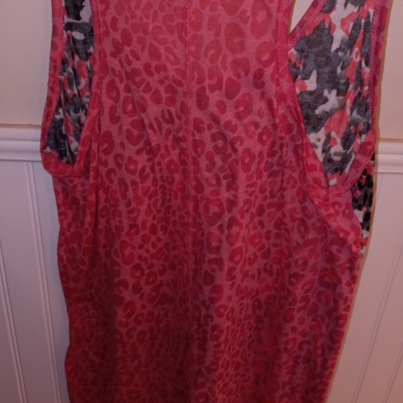 Multi color sheer tank - Picture 3 of 3